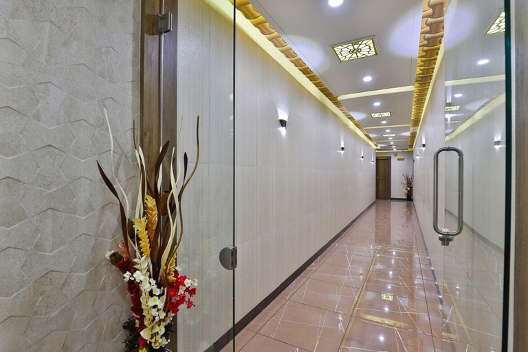 Public Area 2, Hotel Pearl, Vadodara
