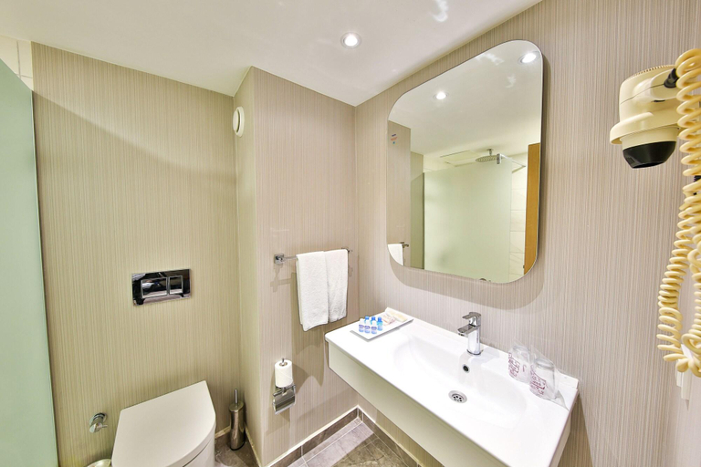 Bathroom 5, Marina Hotel Kuşadası, Kuşadası