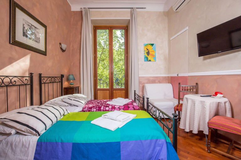 Bedroom 4, Giovine Italia, Roma