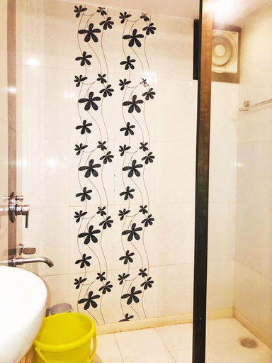 Bathroom 3, Hotel Golden Ram Vilas, Jaipur