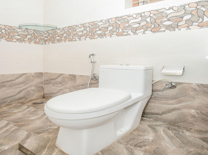 Bathroom, Blue Bell Hotel Near Jalahalli, Bangalore