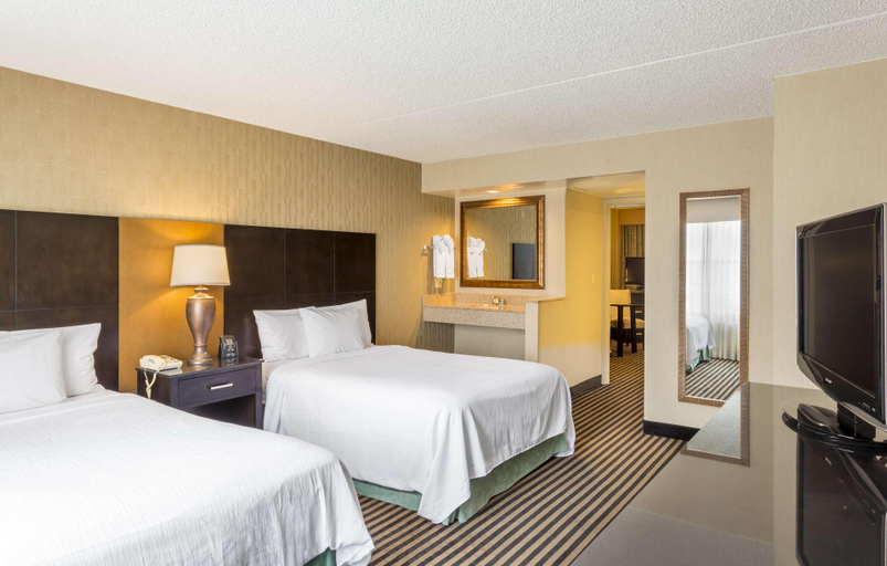 Bedroom 3, Embassy Suites by Hilton Piscataway Somerset, Middlesex