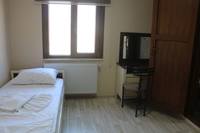 Bedroom 4, Beyoglu Huzur Hotel, Beyoğlu