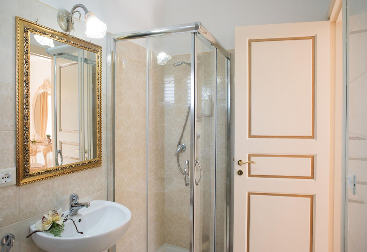 Bathroom 4, B&B Mare Agrò, Messina
