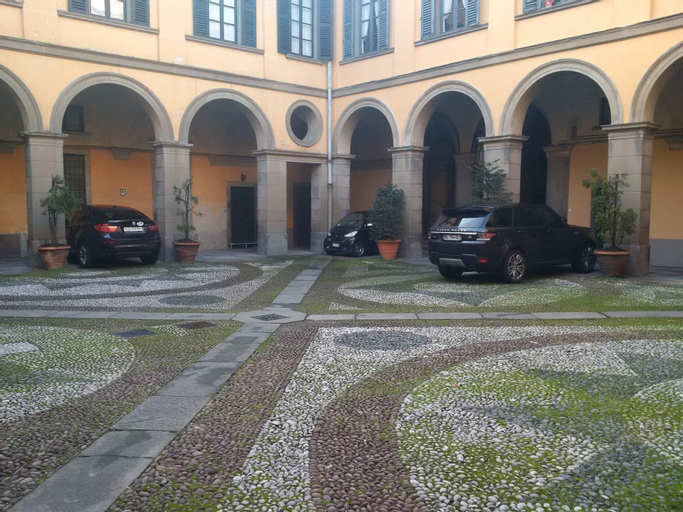 Antica Dimora B&B in Historic Residence, Bergamo