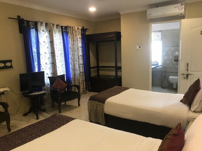 Bedroom 3, Hotel Pratap Palace, Chittaurgarh