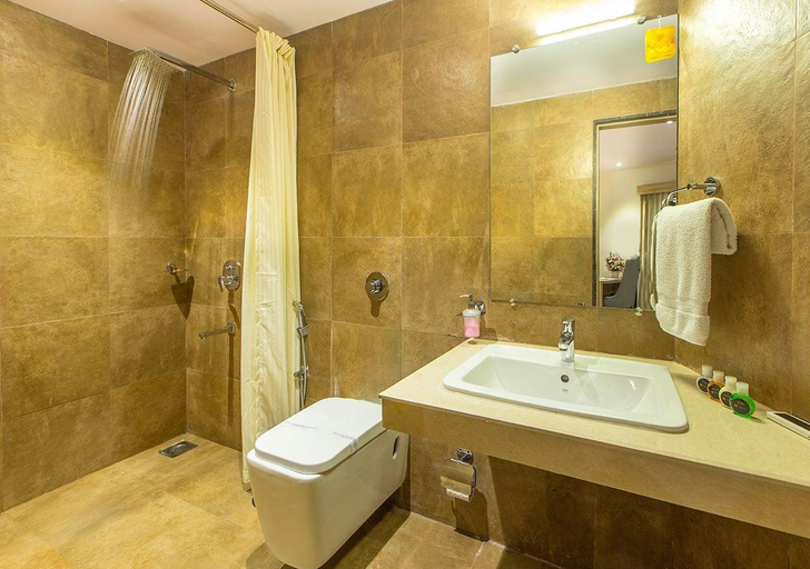 Bathroom 4, Aura One Hotel, Ernakulam