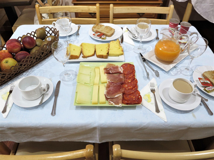 Food & Drinks 5, Hostal Boavista, A Coruña