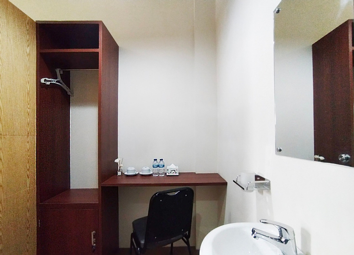 Bathroom 7