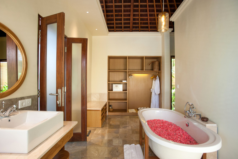 Bathroom 5, Komaneka at Monkey Forest, Gianyar