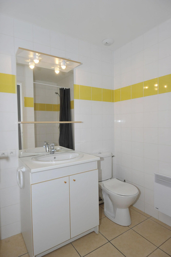 Bathroom 5, Apartment With Terrace in Carcans, Gironde
