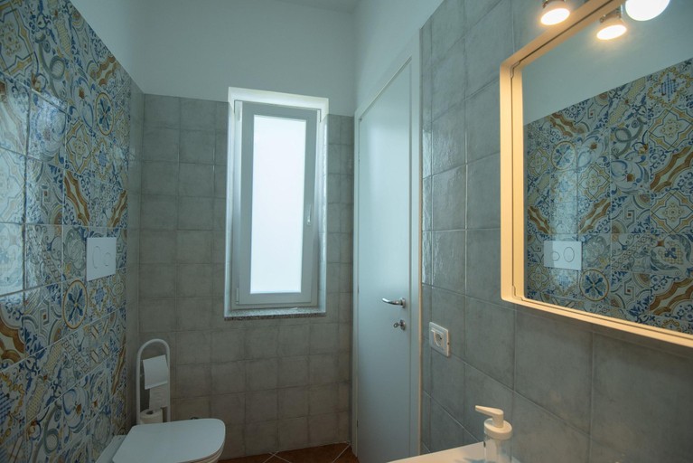 Bathroom 5, Floris Bed and Breakfast, Salerno