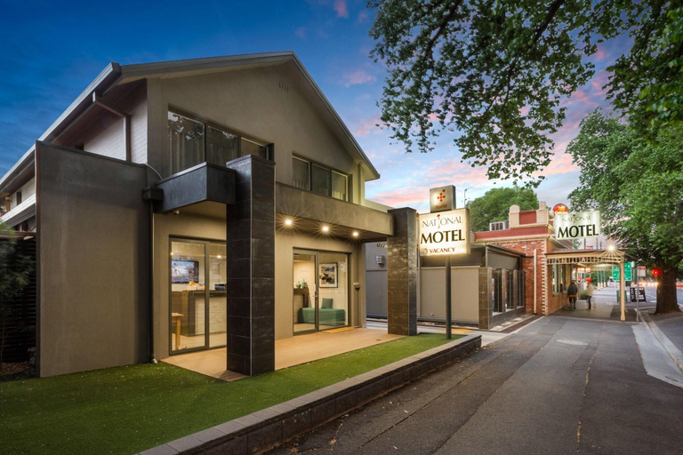 Exterior & Views