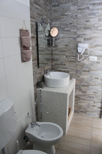 Bathroom 3, B&B L'isola che non c'e, Lecce