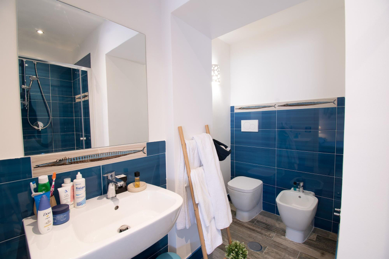 Bathroom 5, Rosanna Maison B&B, Napoli