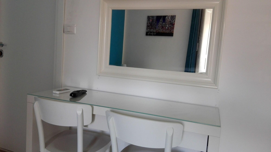 Bathroom 4, Barnet House Lamezia, Catanzaro