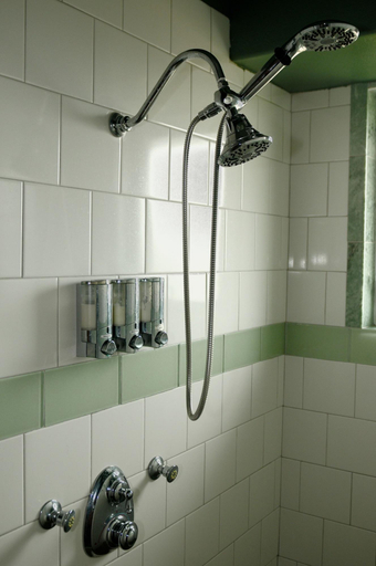 Bathroom 5, The Collins Inn and Seaside Cottages, Grays Harbor