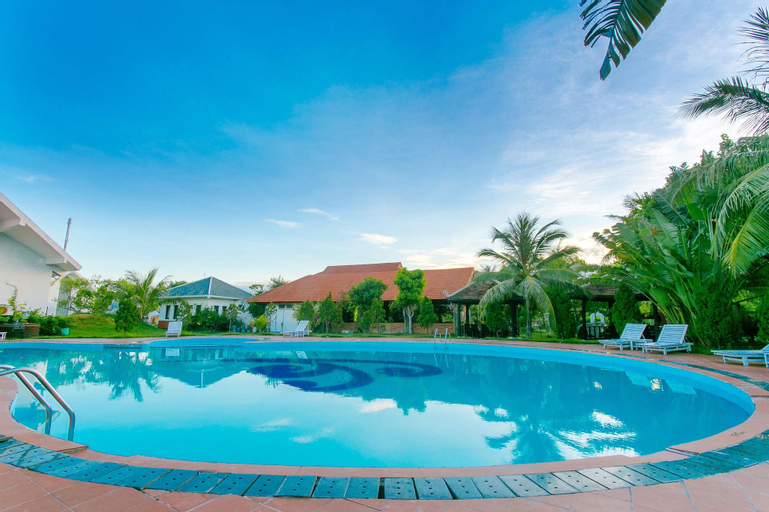 Capital O 1078 Sun & Sea Resort Hue, Phú Vang