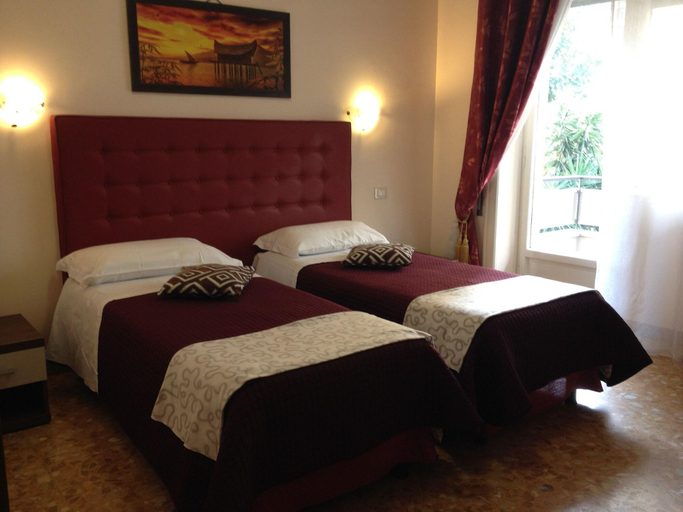 Bedroom 3, B&B Vatican Golden Rooms, Rome