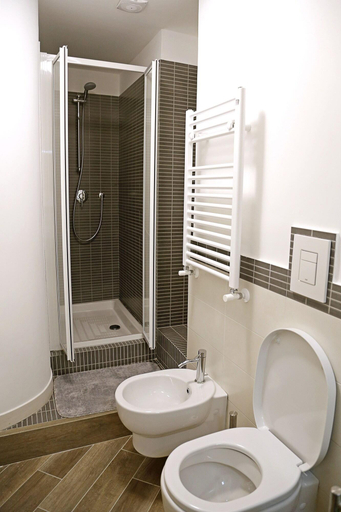Bathroom 5, M99 Design Rooms - Naples Historical Centre, Napoli