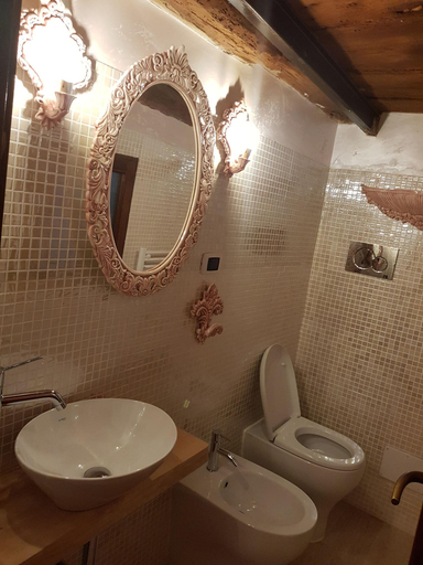 Bathroom 5, Stella del Mar S. Stefano, Bologna