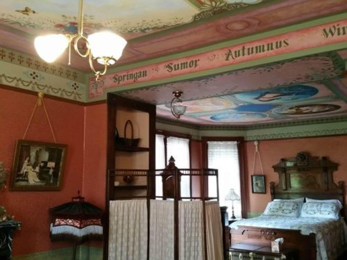 Public Area 2, Geiger Victorian B&B, Pierce