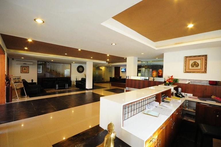 Public Area 2, The Viceroy Comforts, Mysore
