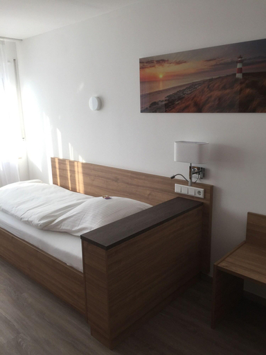 Bedroom 2, Hotel Post Viernheim UG, Bergstraße