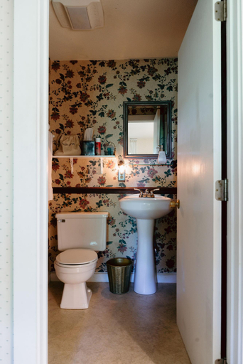 Bathroom 4, The Carriage Barn Inn, Cheshire