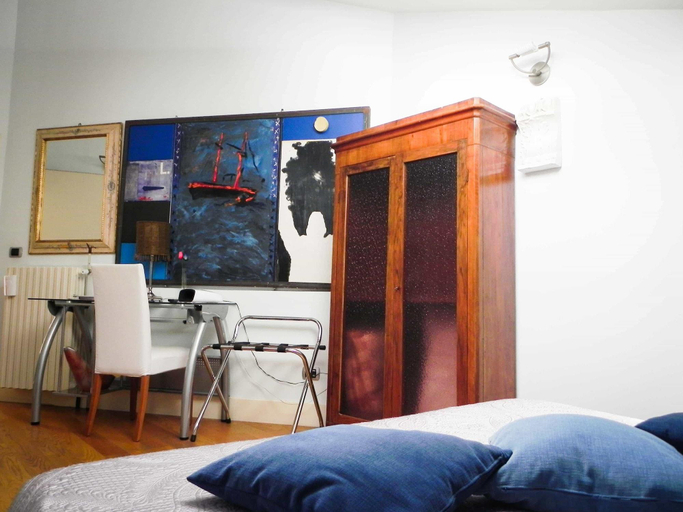 Bedroom 4, Avanguardia Art Club, Ferrara