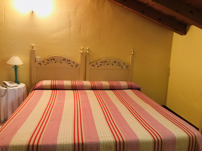 Bedroom 2, Hostal Burgos, Segovia