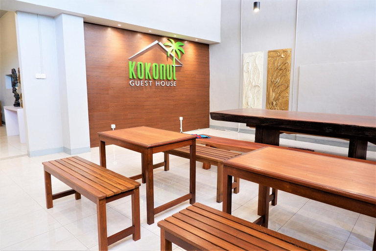 Exterior & Views 2, Kokonut Guesthouse, Surabaya