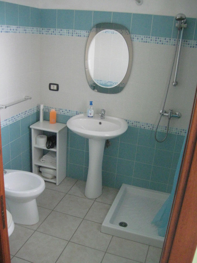 Bathroom, Bed & Breakfast Villa Rita, Lecce