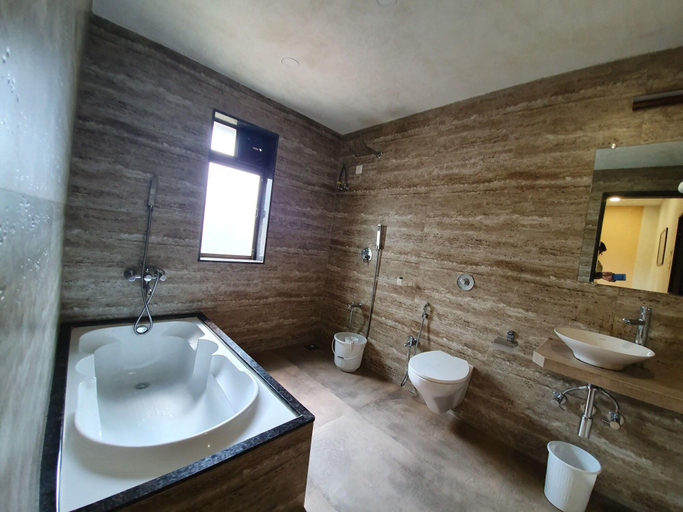 Bathroom 3, Hotel Montana NX, Pune