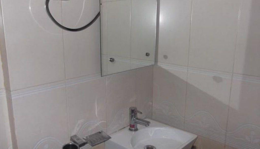 Bathroom 4, Hotel Rajshree Lodging, Nashik