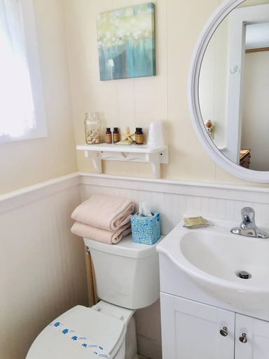 Bathroom 5, Sesuit Harbor House, Barnstable