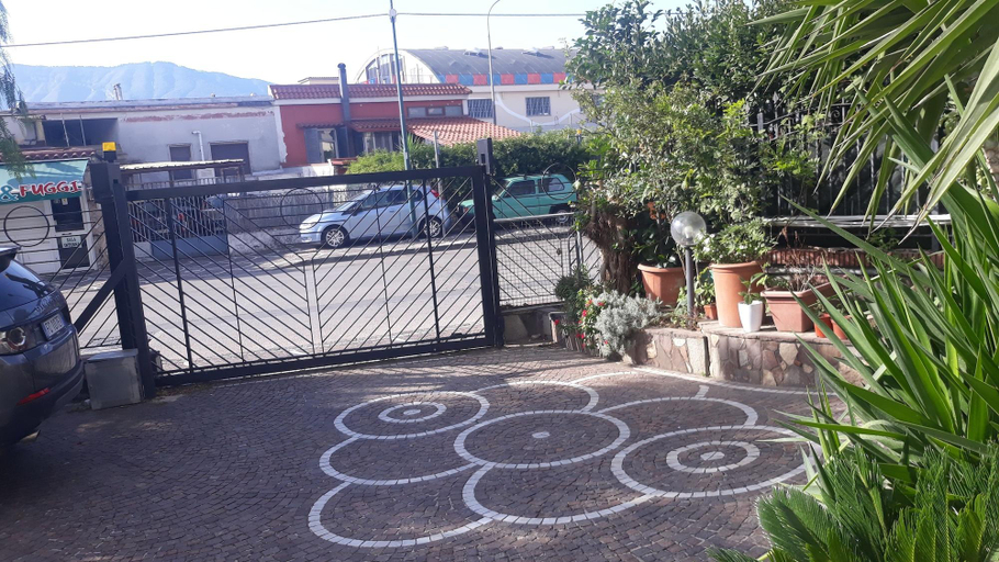 Exterior & Views 2, B&B Arena, Napoli