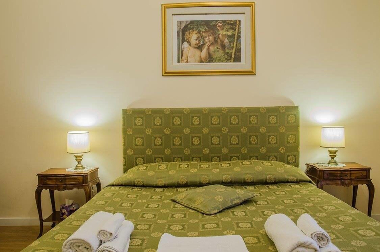 Bedroom 4, Gioielli di Cornelia, Rome