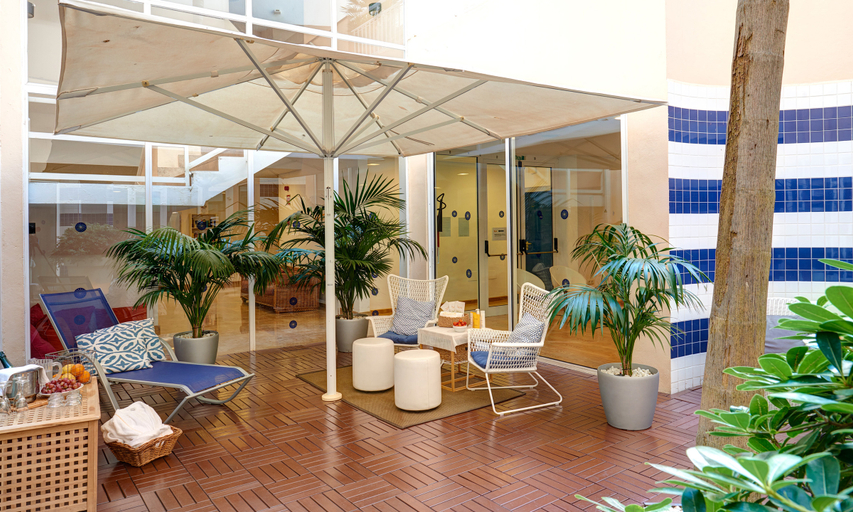 Public Area, Hipotels Apartamentos Cala Bona, Baleares