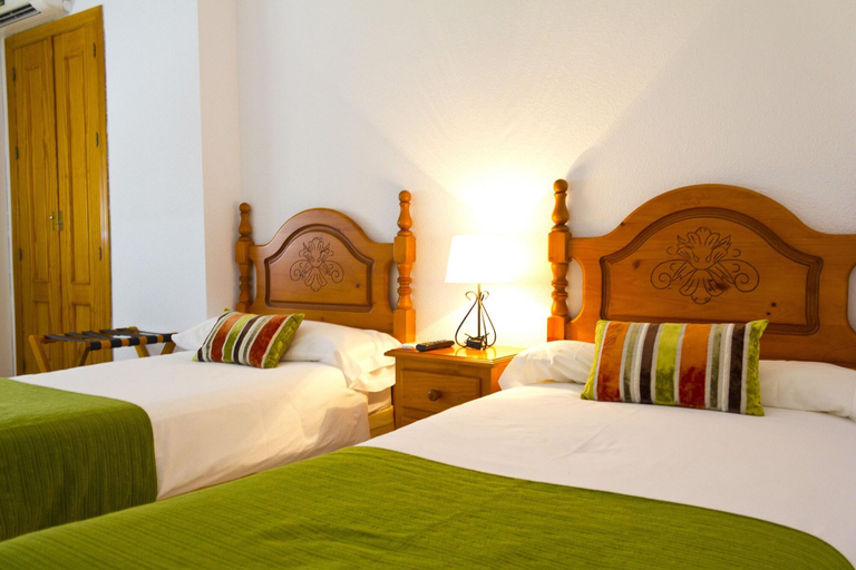 Bedroom 3, Hospedium Hostal El Mirador de Atienza, Guadalajara