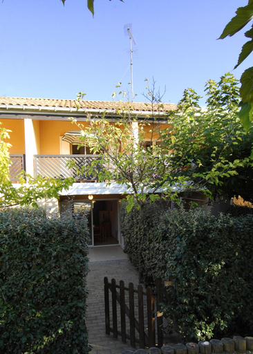 Others 4, Apartment With Terrace in Carcans, Gironde