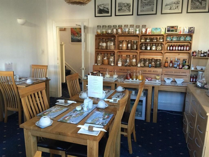 Food & Drinks 5, Southern Breeze Lodge, Bournemouth