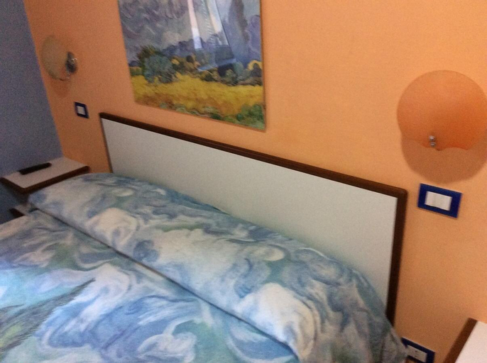 Bedroom 4, Soggiorno Marina, Savona