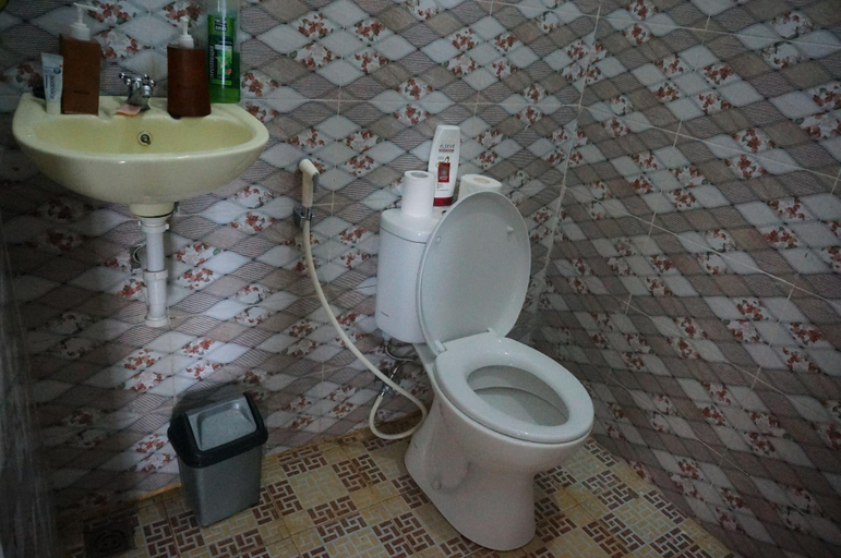 Bathroom 4, Gamat Garden Homestay, Klungkung