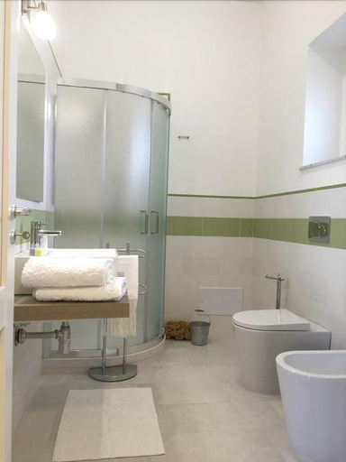 Bathroom 4, Resort Villa Isola 21, Syracuse