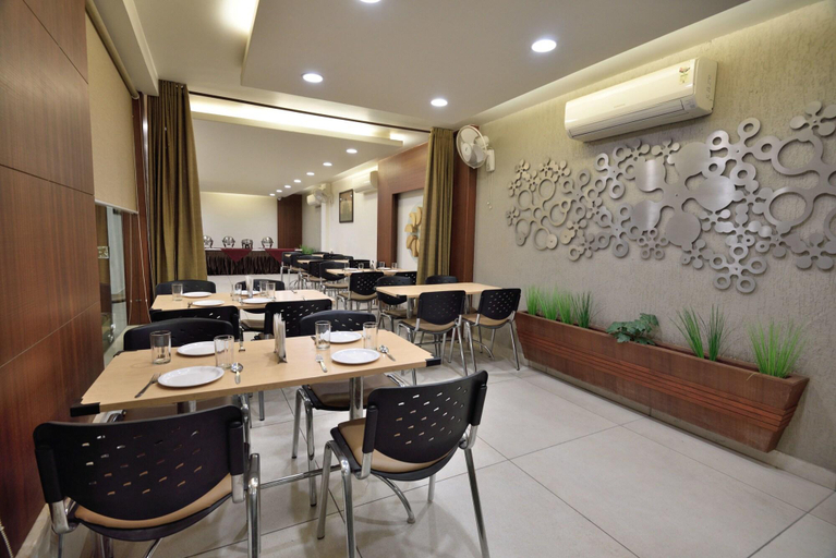 Food & Drinks 5, Hotel Alankar Palace, Bhopal