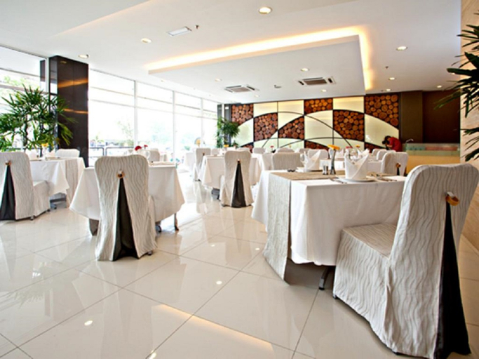 Food & Drinks 5, Pinetree Hotel Batu Pahat, Batu Pahat