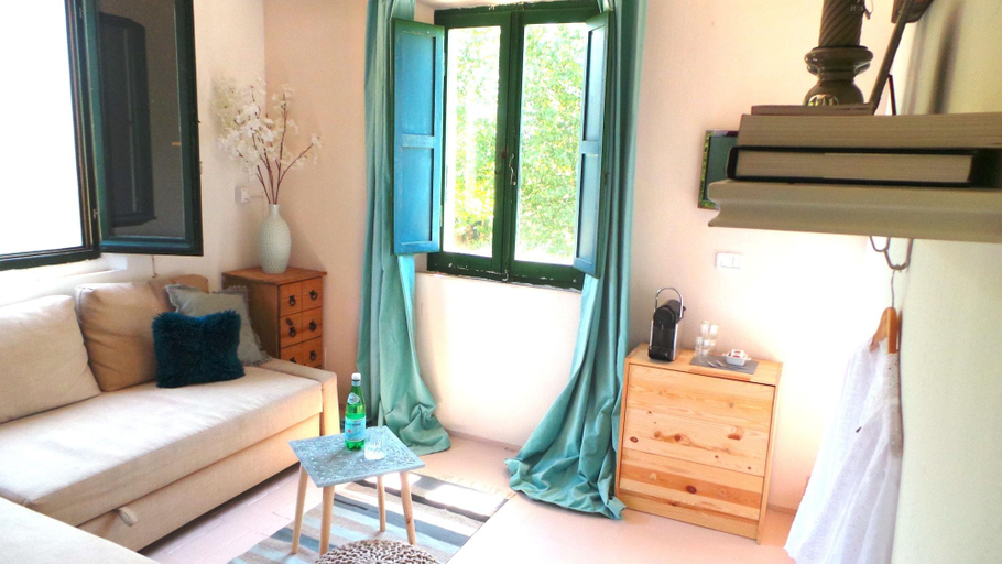 Bedroom 2, Casa del fonte, Ancona