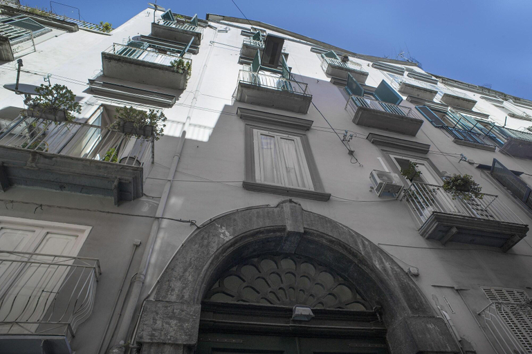 Exterior & Views 2, Belledonne Suite & Gallery, Napoli