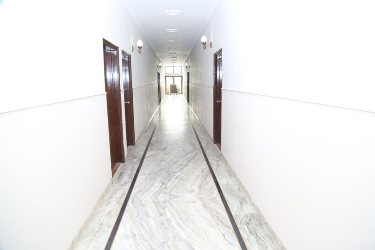 Public Area 2, Pacific Inn Suryansh Hotel, Gurgaon